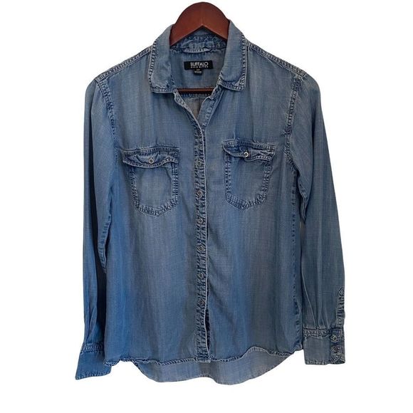 Buffalo David Bitton Tops - Buffalo women’s long sleeve button up soft and light denim shirt size small